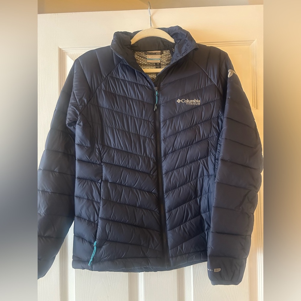 Columbia Women's Navy Puffer Jacket